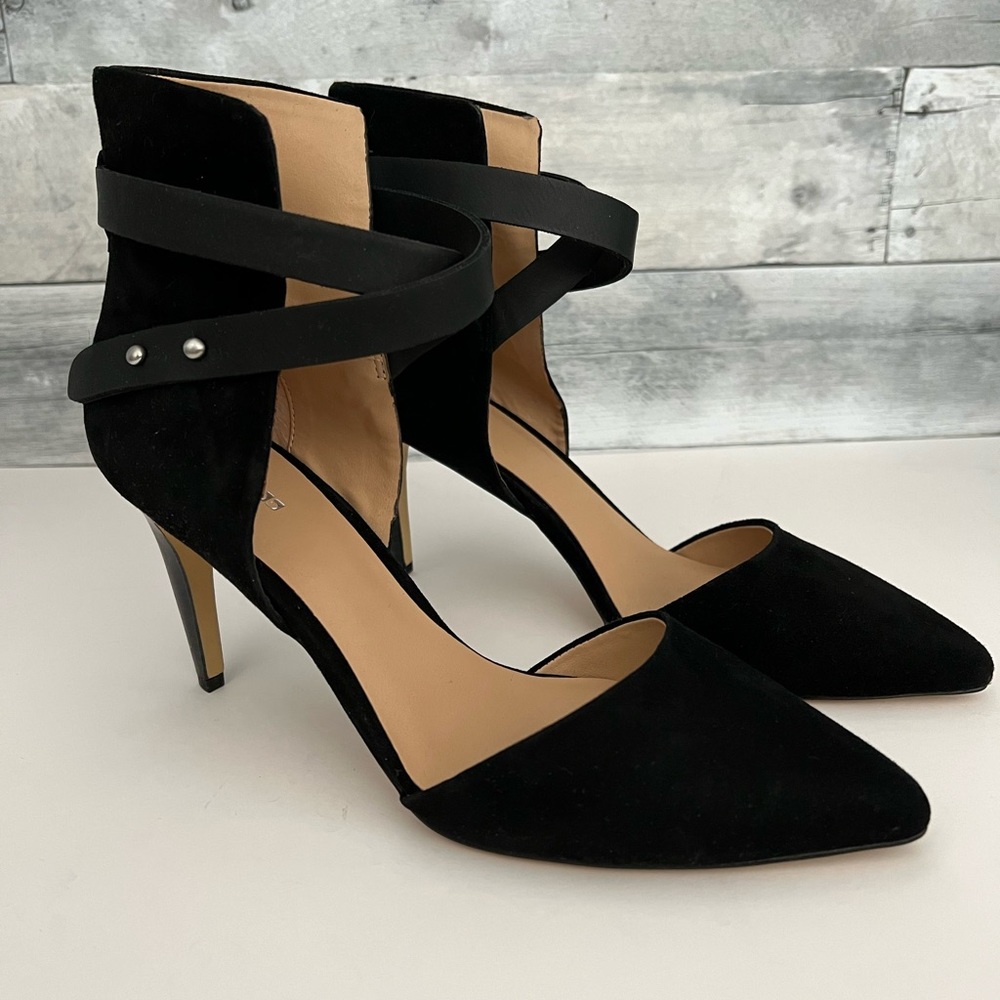Joe’s high heel. Black size 10